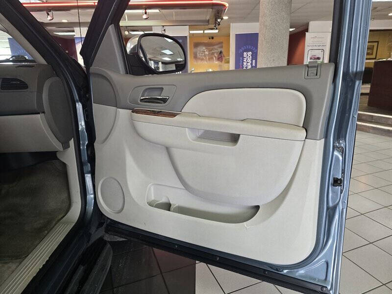 2011 Chevrolet Avalanche LT