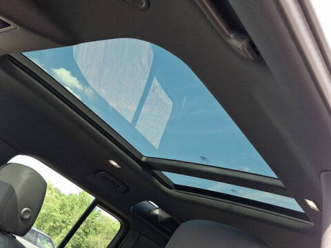 2025 Land Rover Defender 110 P500 X-Dynamic SE