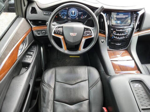 2017 Cadillac Escalade ESV Luxury