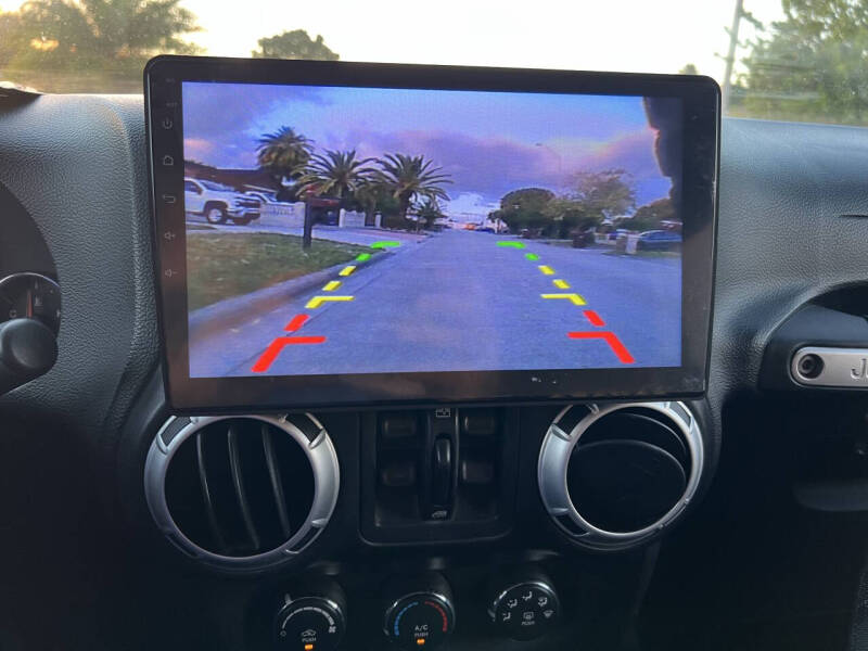 2013 Jeep Wrangler Unlimited Sahara