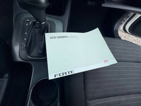 2016 Kia Forte5 LX