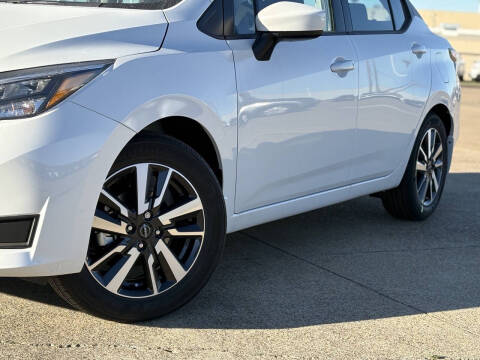 2025 Nissan Versa SV