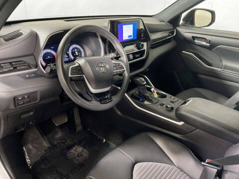 2025 Toyota Highlander XSE