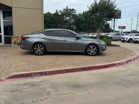 2022 Nissan Altima 2.5 SR