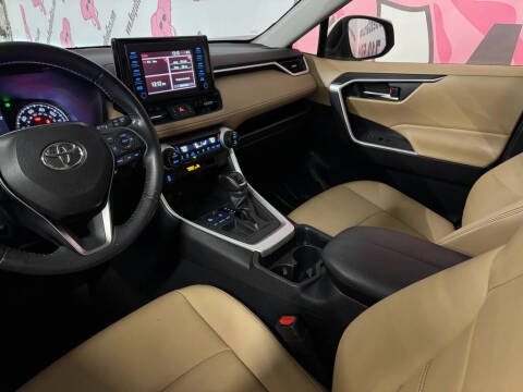2019 Toyota RAV4 XLE Premium