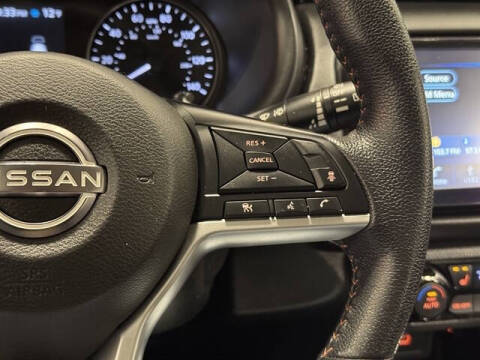 2022 Nissan Kicks SR