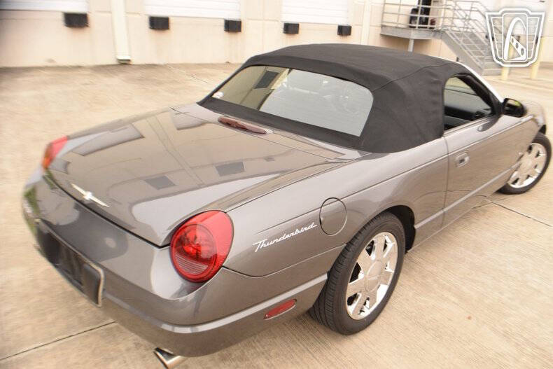 2003 Ford Thunderbird