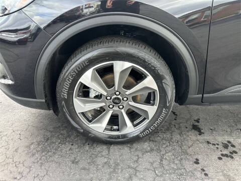 2024 Ford Escape Platinum