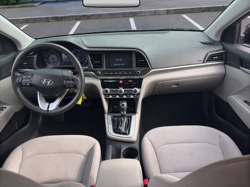 2020 Hyundai Elantra SE