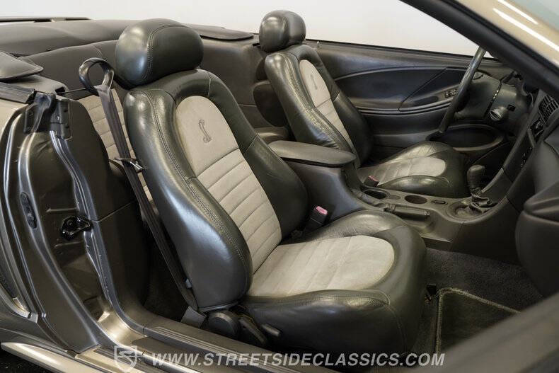 2001 Ford Mustang SVT Cobra
