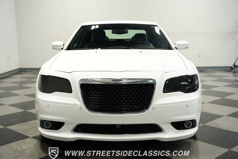 2012 Chrysler 300 SRT8