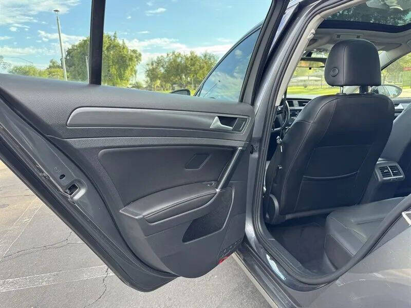 2018 Volkswagen Golf SportWagen