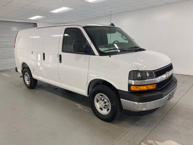 2025 Chevrolet Express 2500