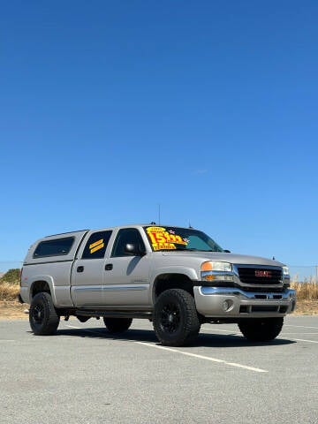 2005 GMC Sierra 2500HD for sale at Valdez Auto Sales in Gonzales CA