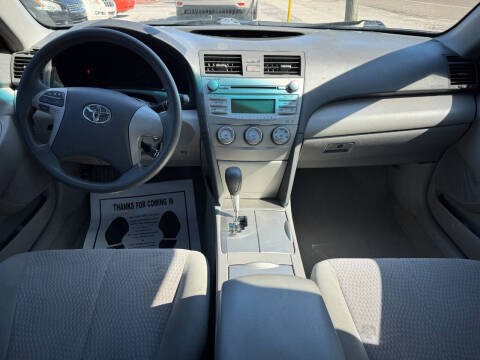 2011 Toyota Camry LE