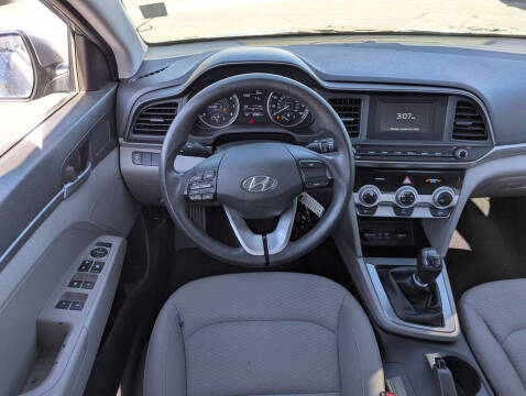 2019 Hyundai Elantra SE