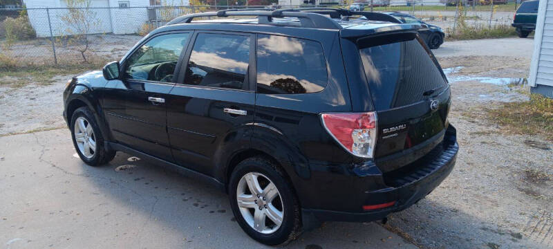 2010 Subaru Forester X Limited photo 3