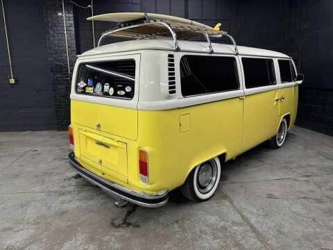 1973 Volkswagen Bus