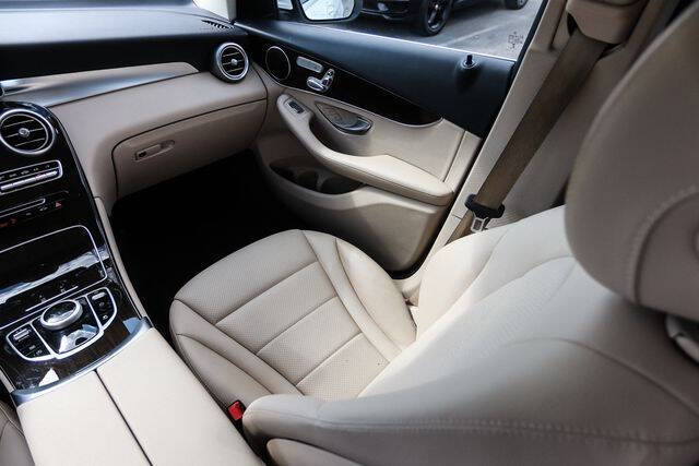 2017 Mercedes-Benz GLC GLC 300 4MATIC
