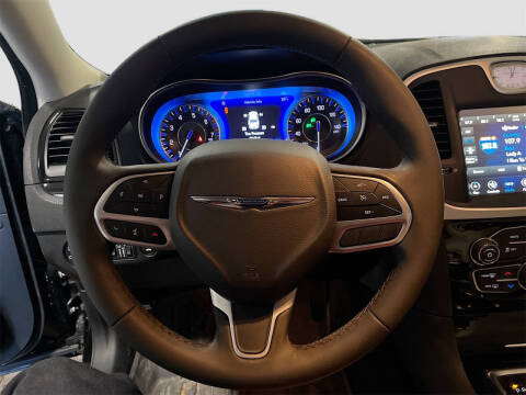 2023 Chrysler 300 Touring L