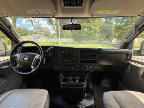2017 Chevrolet Express LT 3500