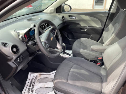 2016 Chevrolet Sonic LT Auto