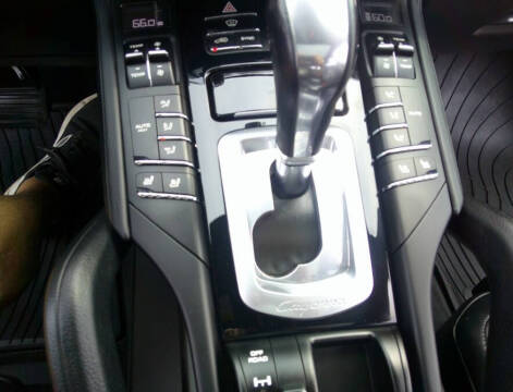 2017 Porsche Cayenne Platinum Edition