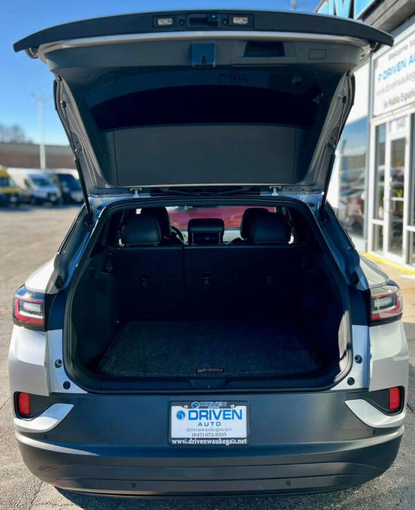 2023 Volkswagen ID.4 Pro