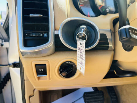 2011 Porsche Cayenne Tiptronic