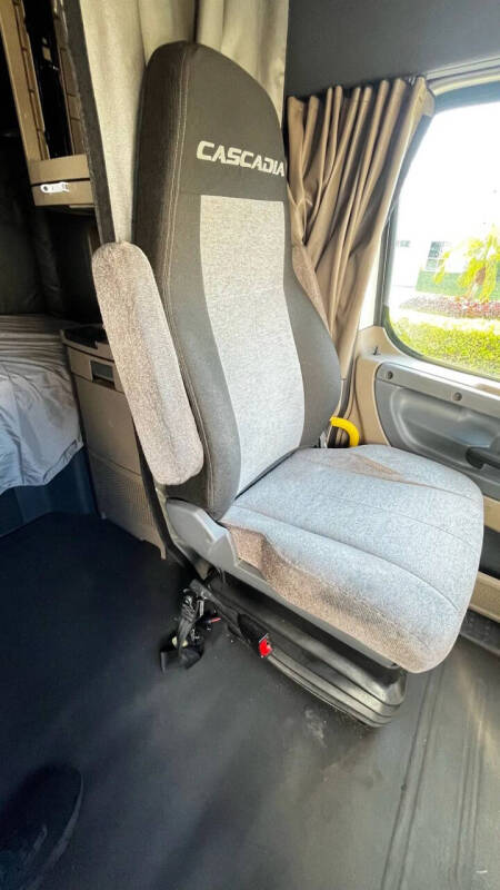 2018 Freightliner Cascadia