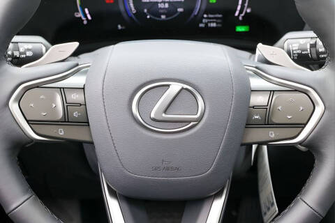 2026 Lexus NX 450h+ Luxury