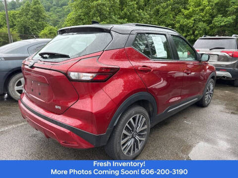 2023 Nissan Kicks SR