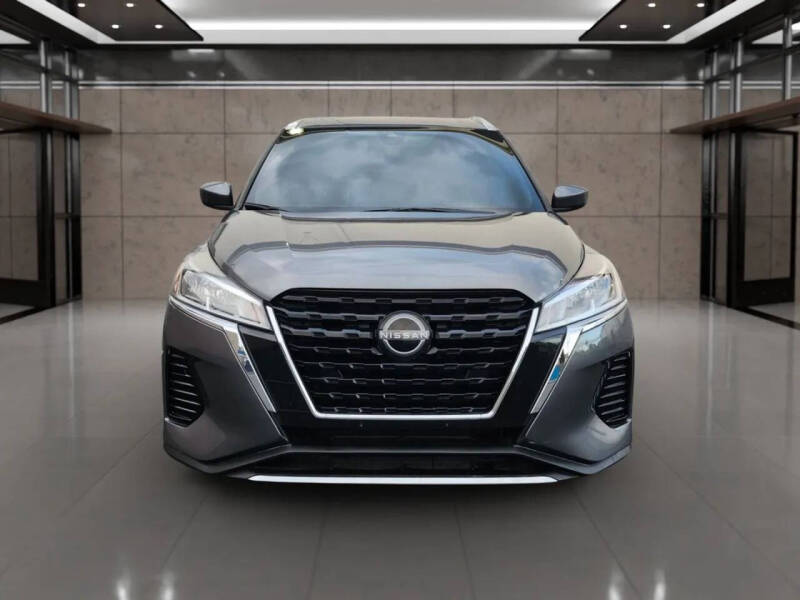 2022 Nissan Kicks SV