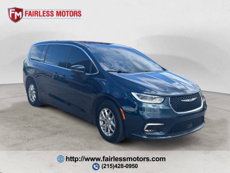 2023 Chrysler Pacifica Touring L
