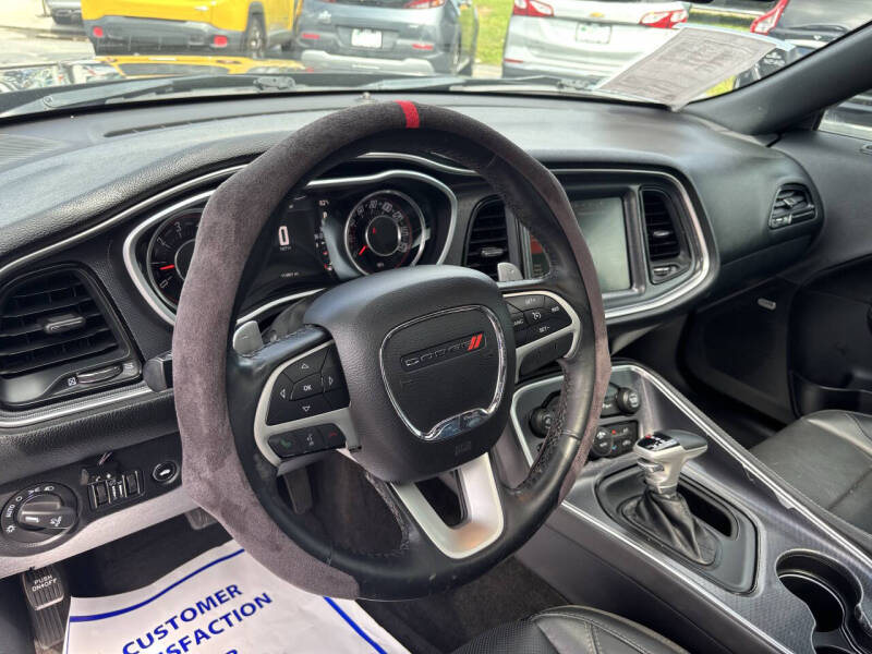 2015 Dodge Challenger SXT Plus