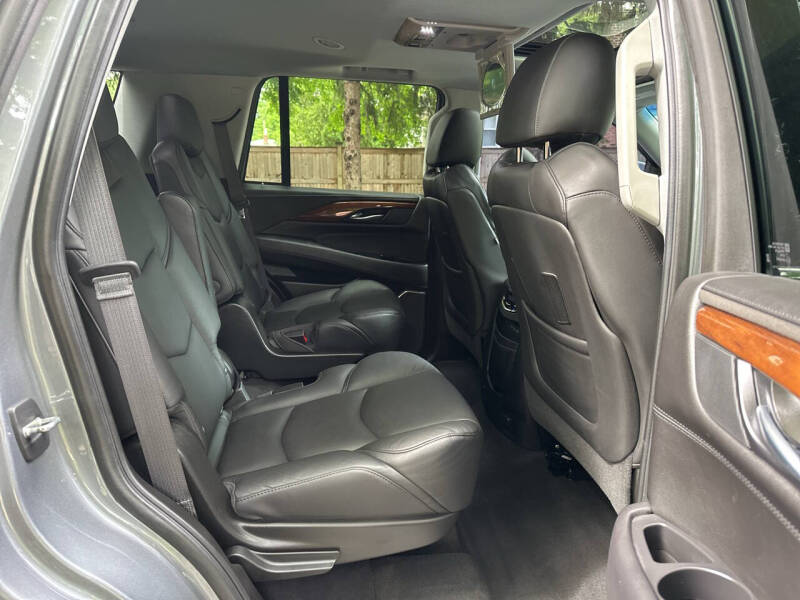 2019 Cadillac Escalade Luxury