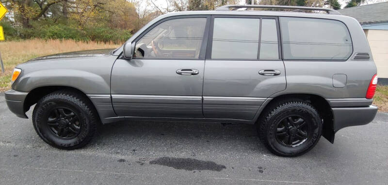 2000 Lexus LX 470 for sale at R & D Auto Sales Inc. in Lexington NC