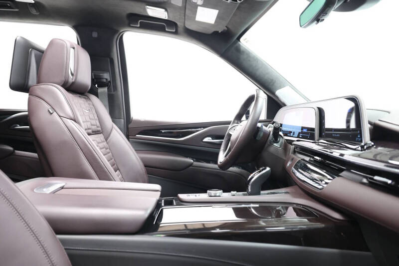 2023 Cadillac Escalade Sport Platinum