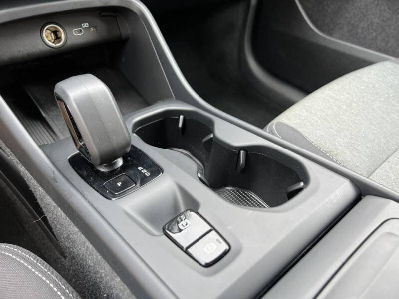 2024 Volvo XC40