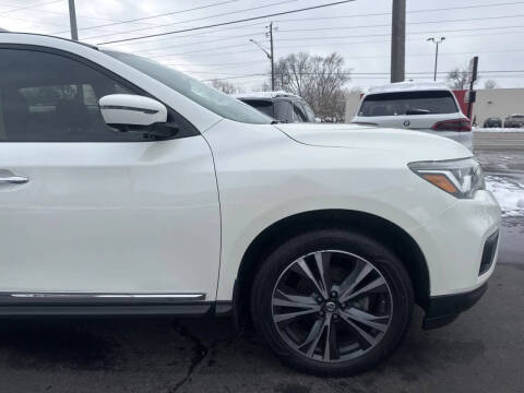 2017 Nissan Pathfinder Platinum