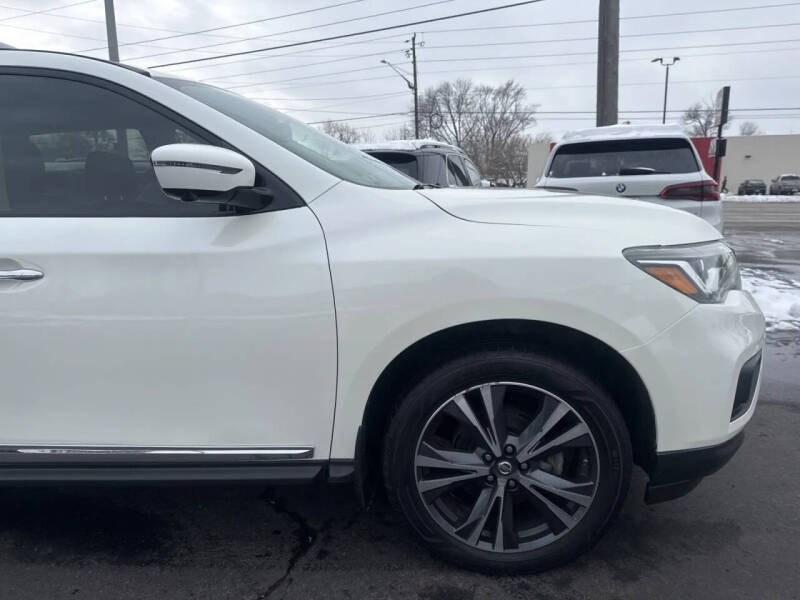 2017 Nissan Pathfinder Platinum