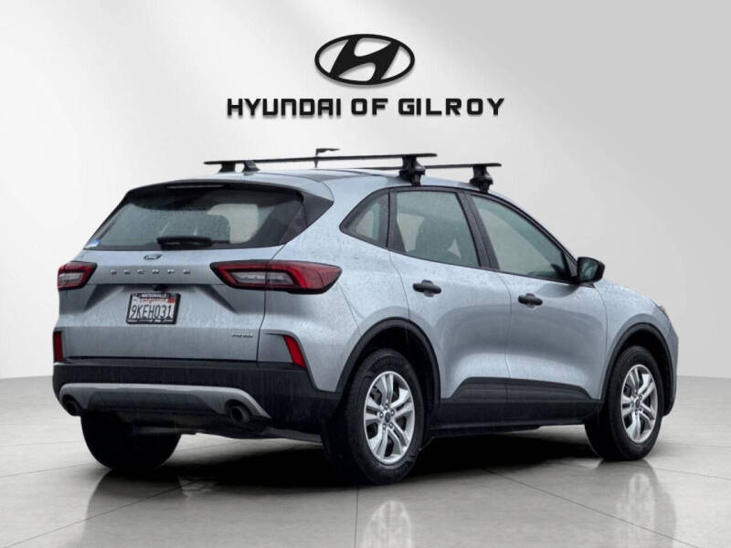 2023 Ford Escape