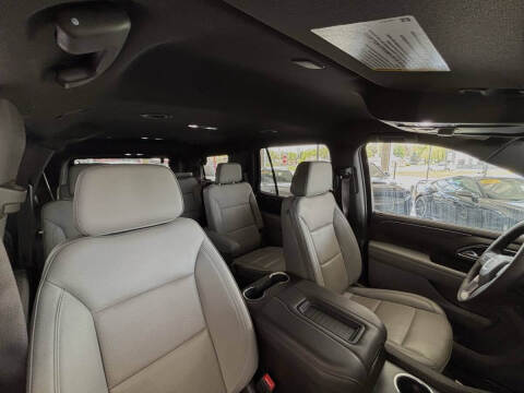 2024 GMC Yukon SLT