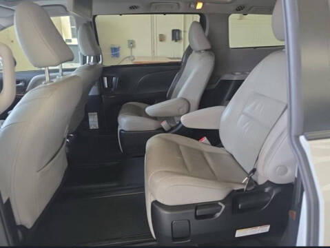 2018 Toyota Sienna Limited Premium 7-Passenger