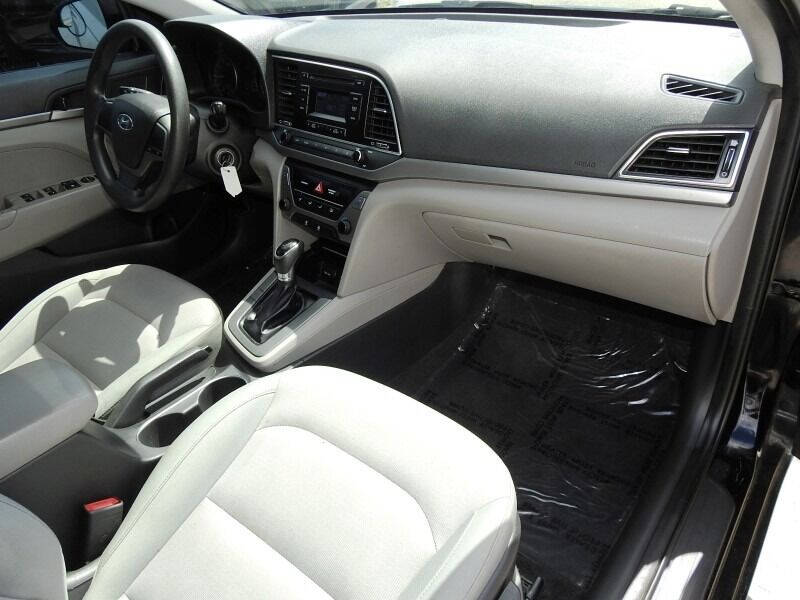 2017 Hyundai Elantra  - $11,900