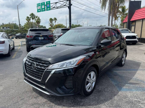 2021 Nissan Kicks for sale at VALERISA AUTO in Davie FL