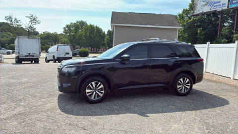 2022 Nissan Pathfinder SL