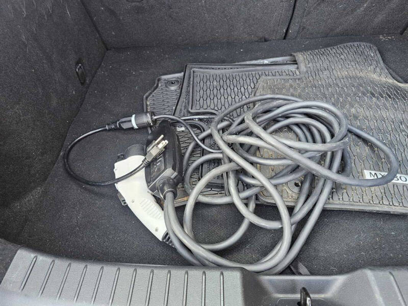 2022 Mazda MX-30 EV Premium Plus