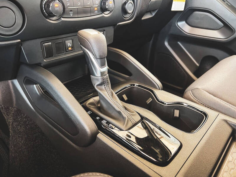 2026 Nissan Frontier SV