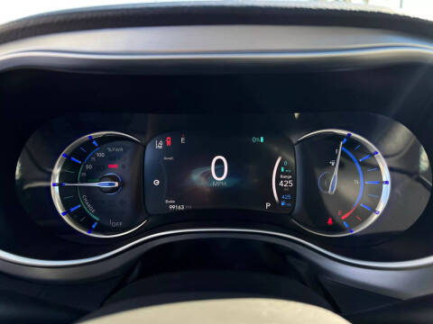 2017 Chrysler Pacifica Hybrid Platinum